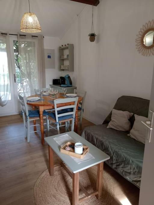 Jolie Maisonnette Dans Residence Calme Avec Piscine Le Barcares Exterior photo